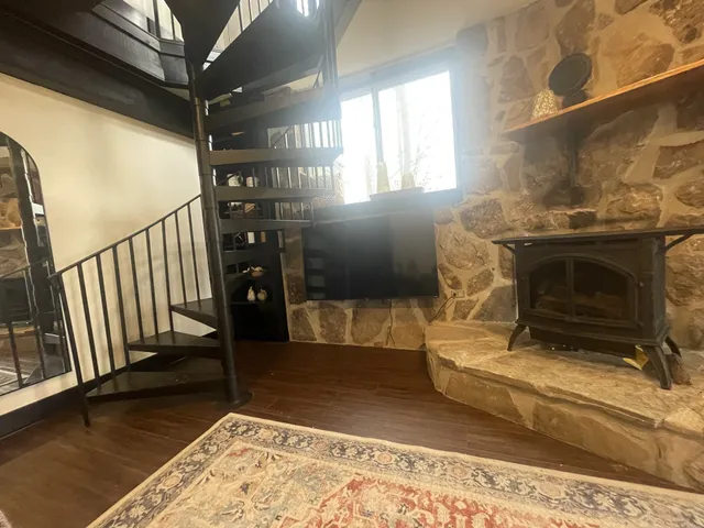 $579,900 | 2029 Holly Creek Road, Celina, TN 38551