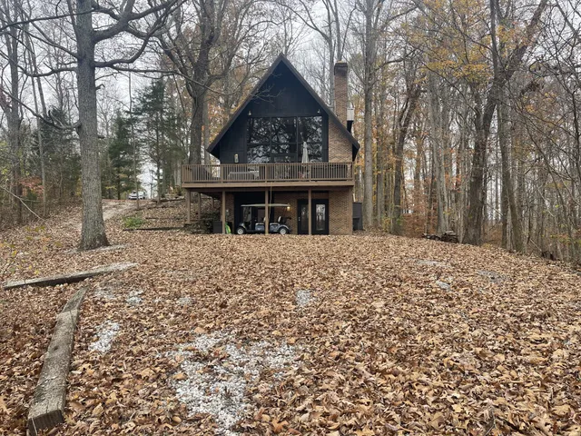 $579,900 | 2029 Holly Creek Road, Celina, TN 38551