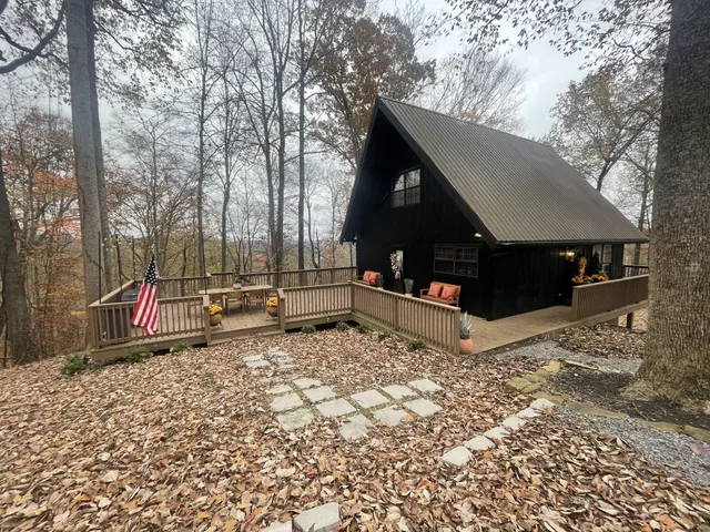 $579,900 | 2029 Holly Creek Road, Celina, TN 38551