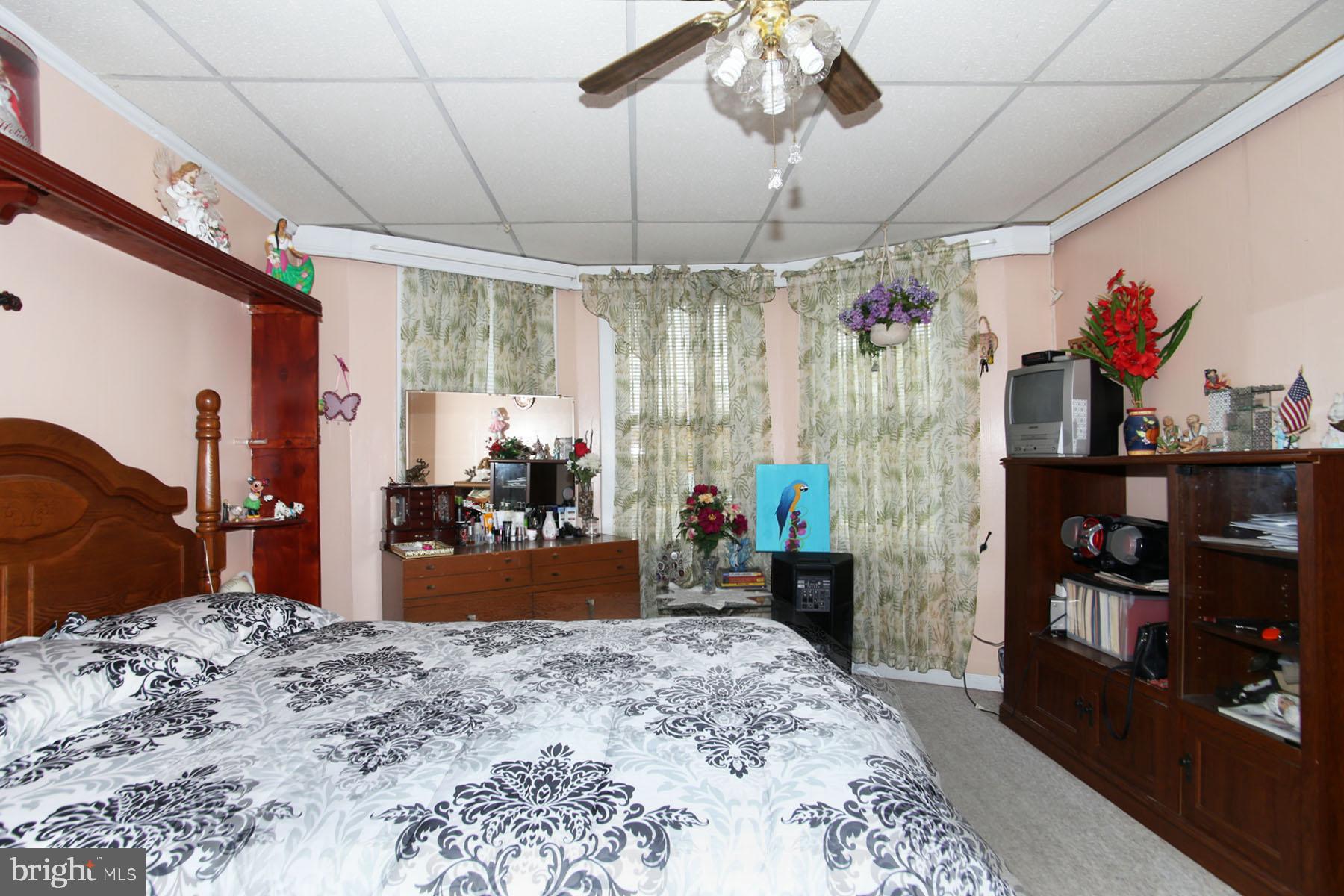 902 Quentin Road Lebanon, PA 17042 - Photo 17 of 53 1st Floor Bedroom 1