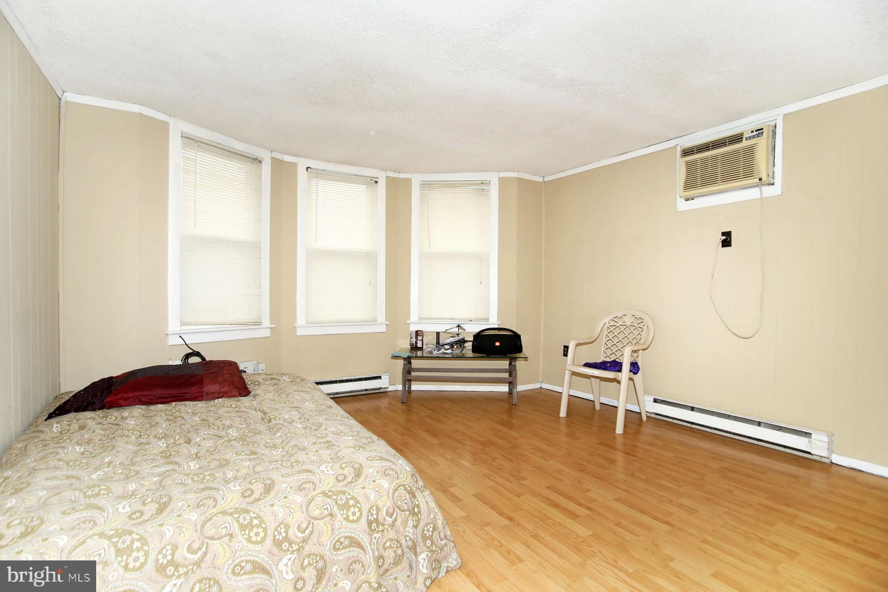 902 Quentin Road Lebanon, PA 17042 - Photo 29 of 53 2nd Floor Apartment Living Room