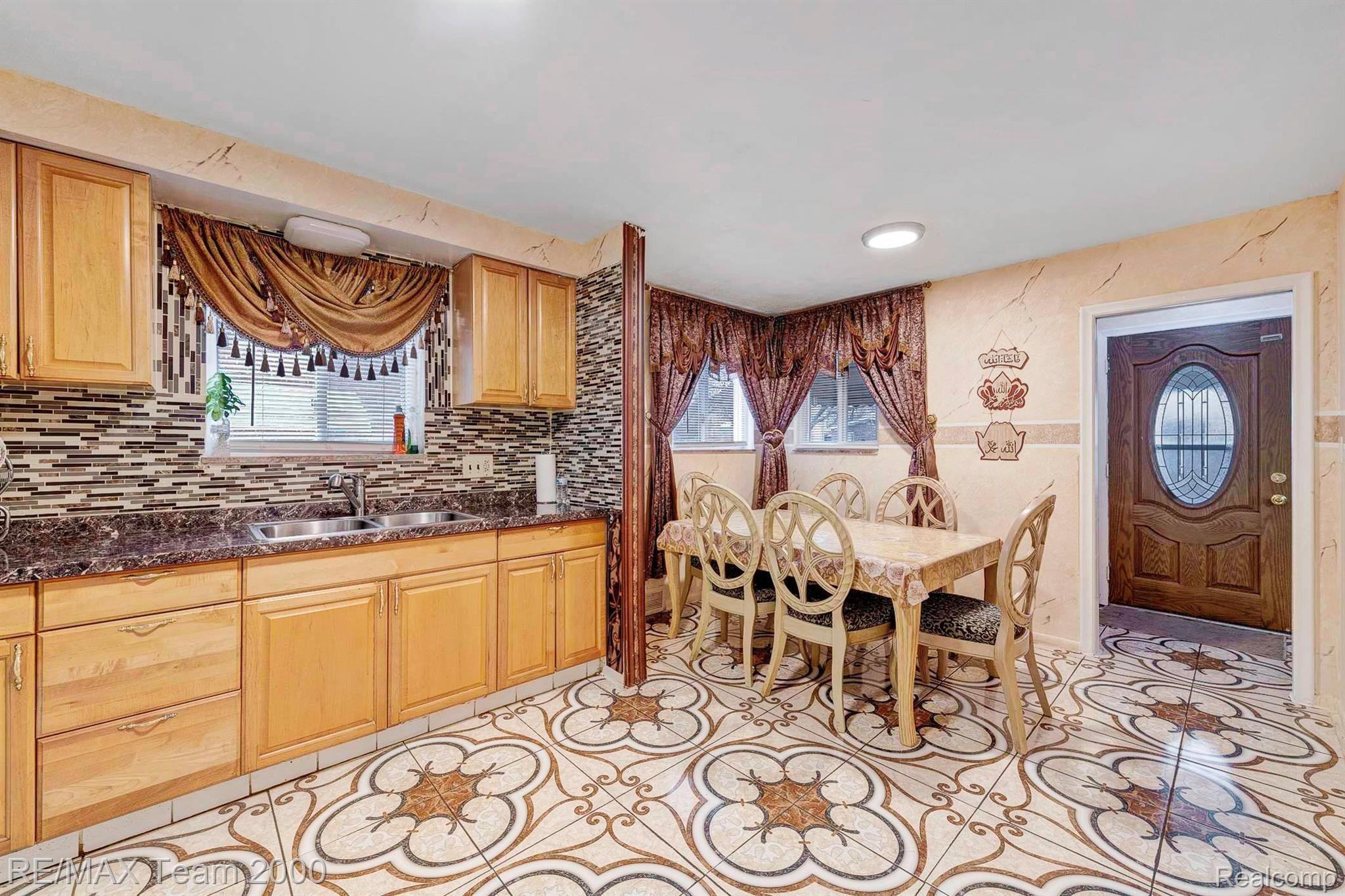5130 Chase Road Dearborn, MI 48126 - Photo 7 of 21 DSC_2952_4_5_6.jpg
