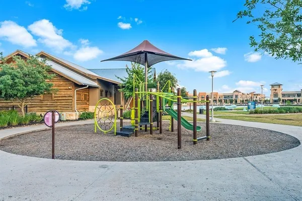 $2,200 | 9503 Towne Lake Parkway, Cypress, TX 77433