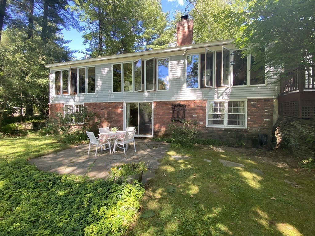 129 Heatherstone Road Amherst, MA 01002 - Photo 2 of 42