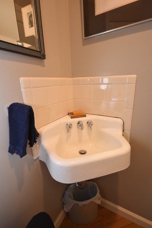 129 Heatherstone Road Amherst, MA 01002 - Photo 26 of 42
