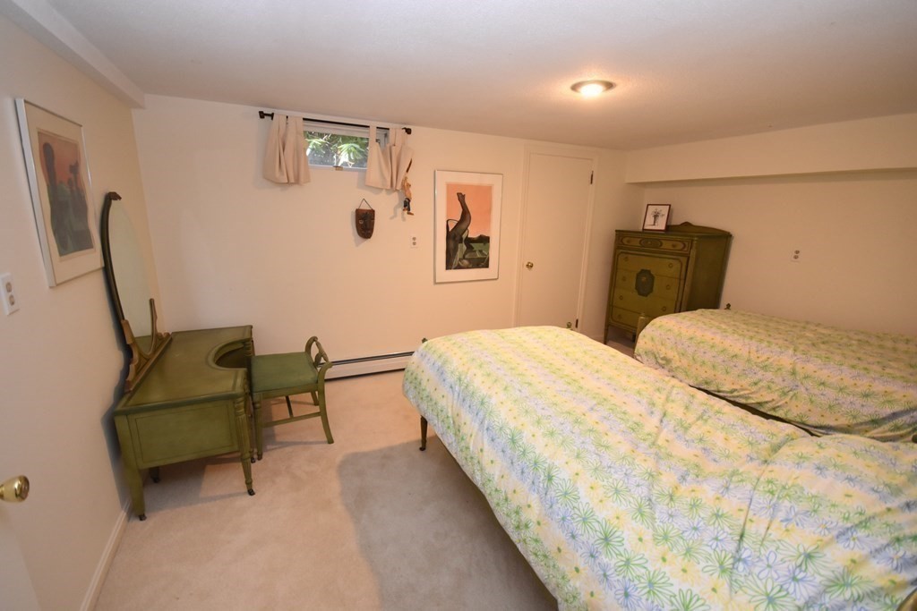 129 Heatherstone Road Amherst, MA 01002 - Photo 32 of 42