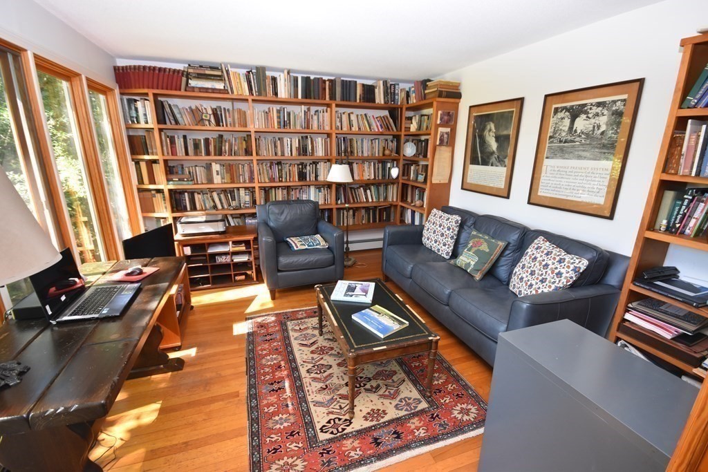 129 Heatherstone Road Amherst, MA 01002 - Photo 8 of 42