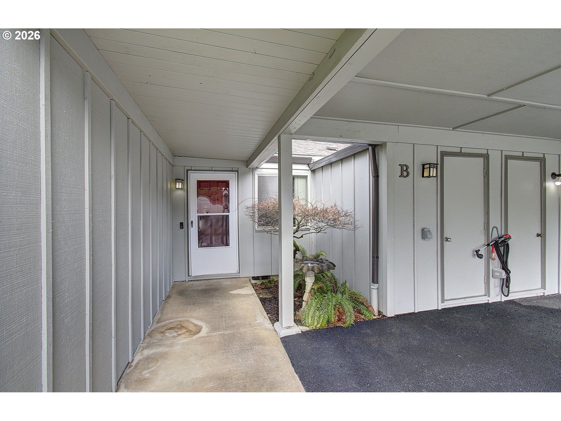 804 Northwest 132nd Street, Unit B Vancouver, WA 98685 - Photo 2 of 28