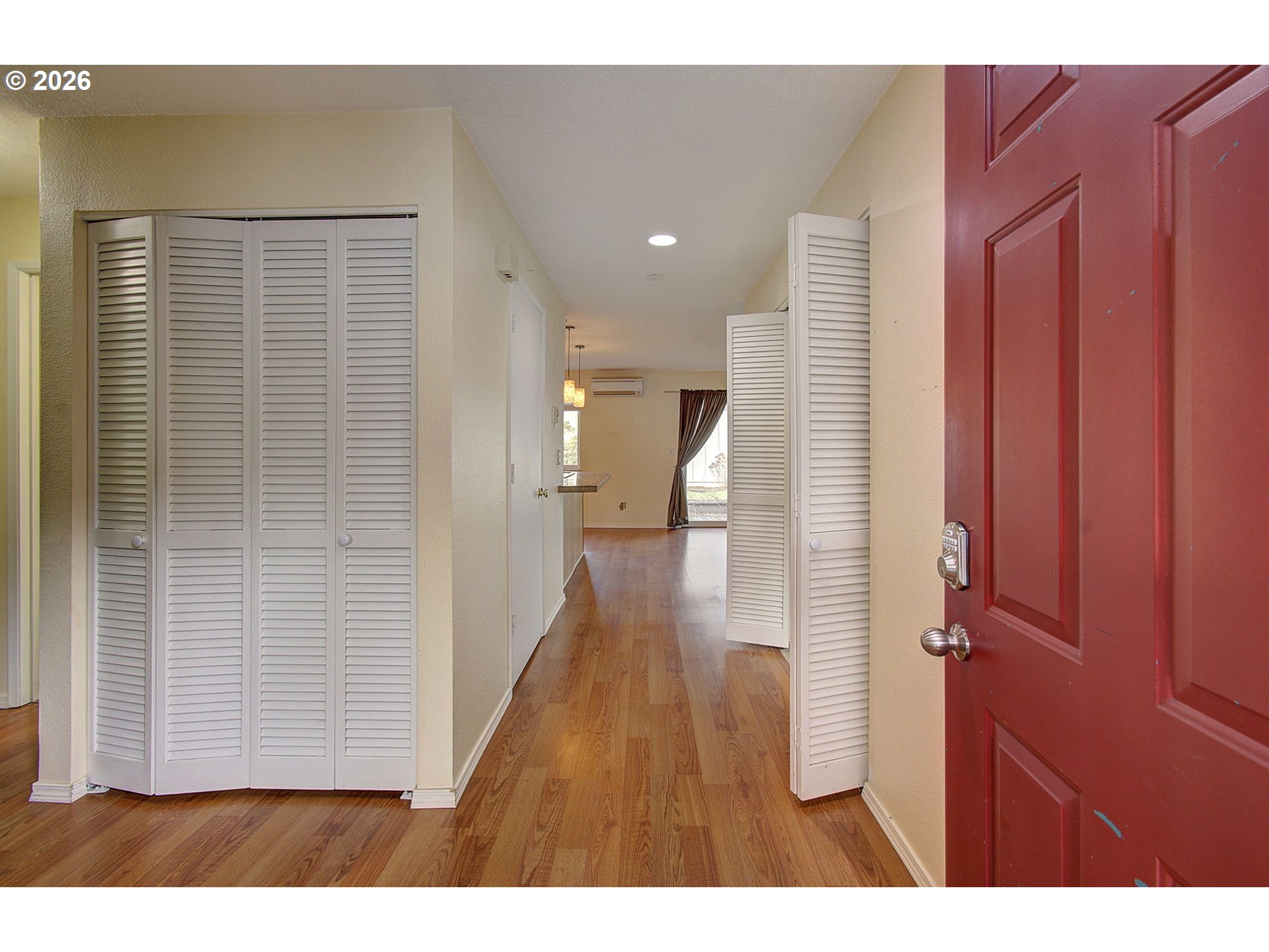 804 Northwest 132nd Street, Unit B Vancouver, WA 98685 - Photo 3 of 28 Entrance/Foyer