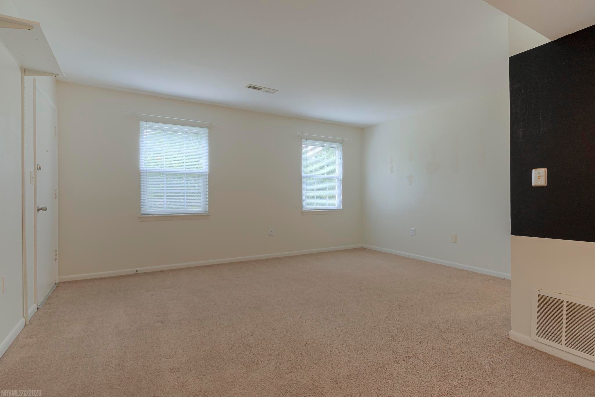 309 Loudon Road, Unit 434 Blacksburg, VA 24060 - Photo 2 of 24 Gallery Image 2