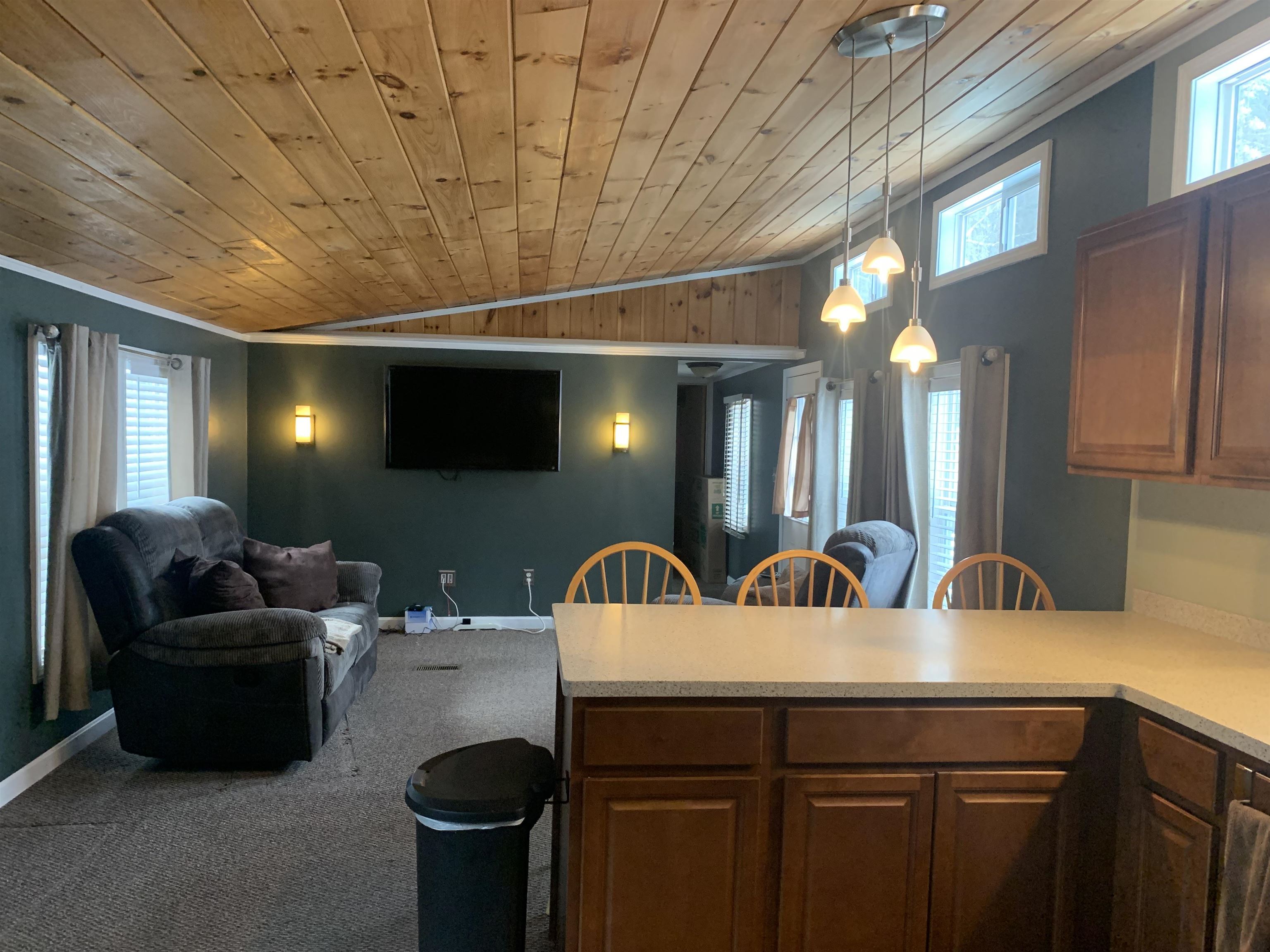 4 Yellowstone Lane Rochester, NH 03867 - Photo 12 of 40