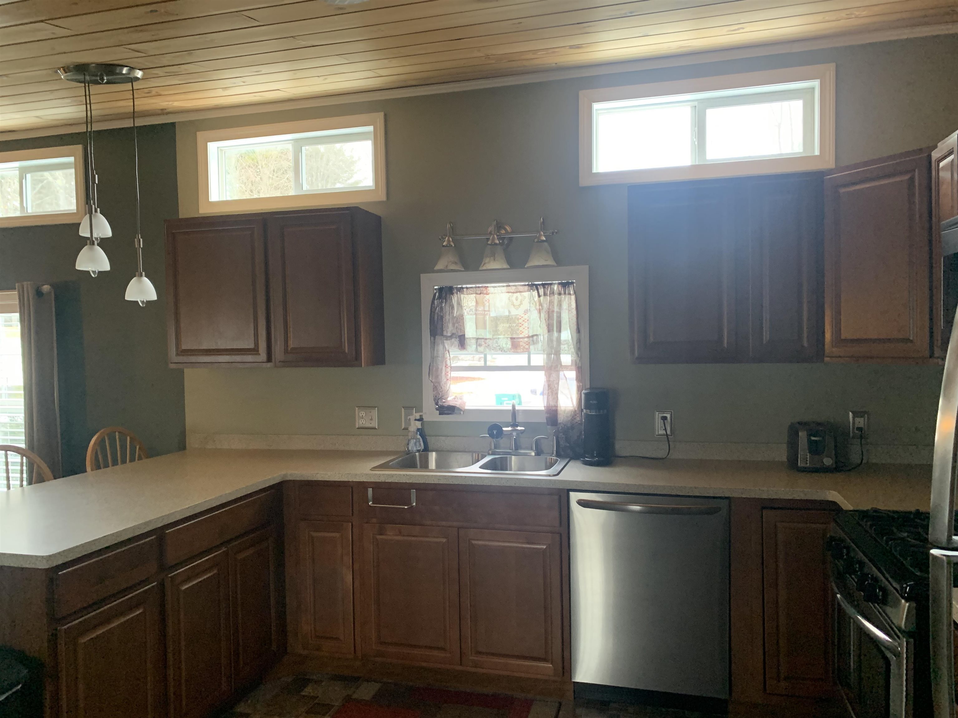 4 Yellowstone Lane Rochester, NH 03867 - Photo 13 of 40