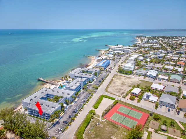 $585,000 | 201 East Ocean Drive, Unit 211, Key Colony Beach, FL 33051