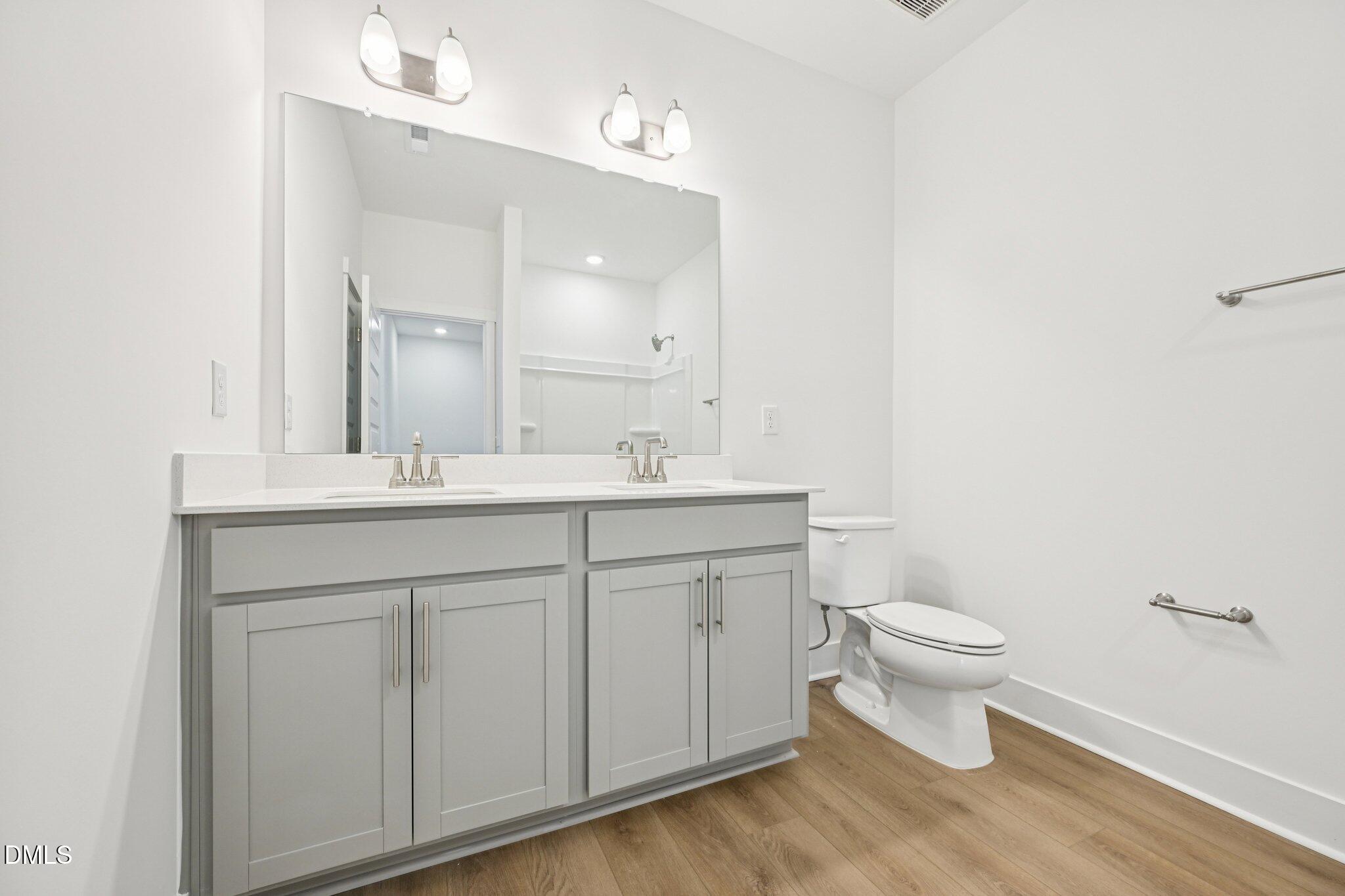 10904 Bayflower Way Raleigh, NC 27617 - Photo 20 of 41 25-web-or-mls-Bayflower Wy-S3101-025