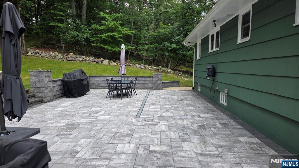 48 Knolls Road Bloomingdale, NJ 07403 - Photo 12 of 13 Gallery Image 12