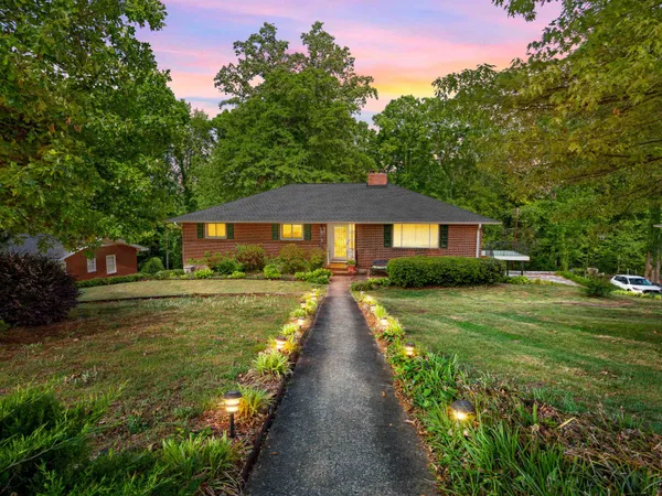 $299,000 | 117 Tanglewylde Drive, Spartanburg, SC 29301
