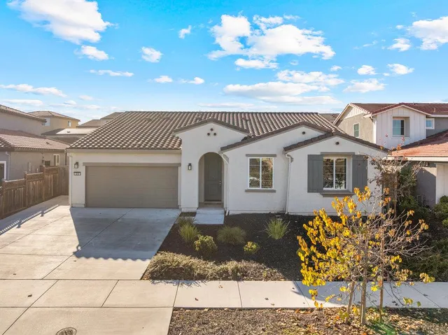 $909,999 | 20 Hospital Road, Hollister, CA 95023