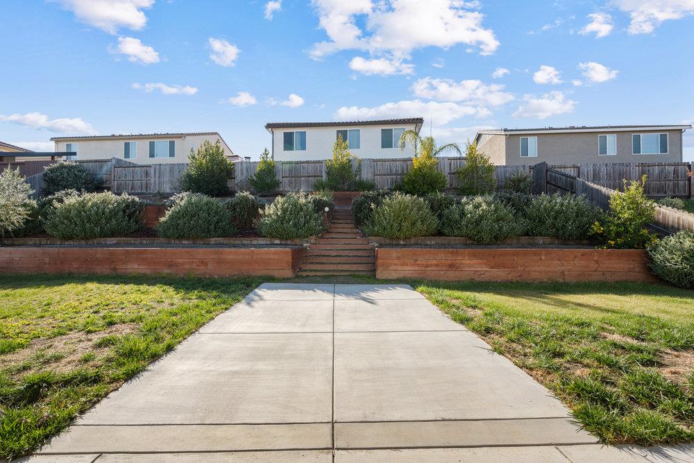 20 Hospital Road Hollister, CA 95023 - Photo 35 of 46 a front view of a house with garden