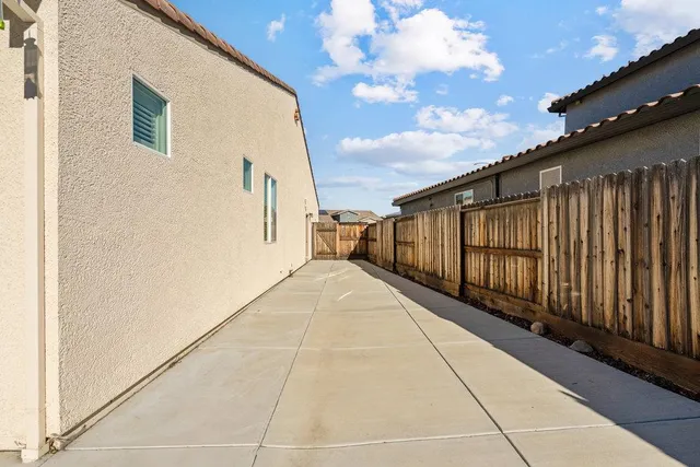 $909,999 | 20 Hospital Road, Hollister, CA 95023