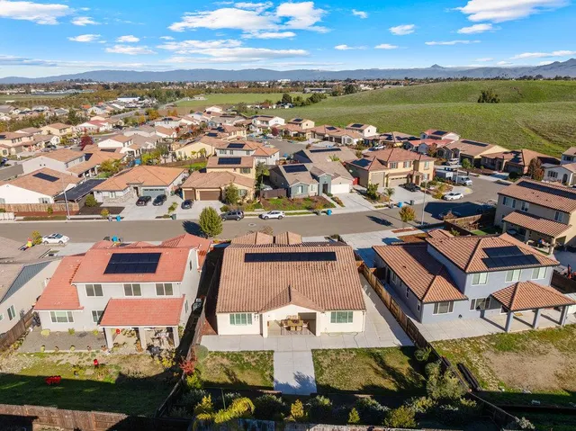 $909,999 | 20 Hospital Road, Hollister, CA 95023