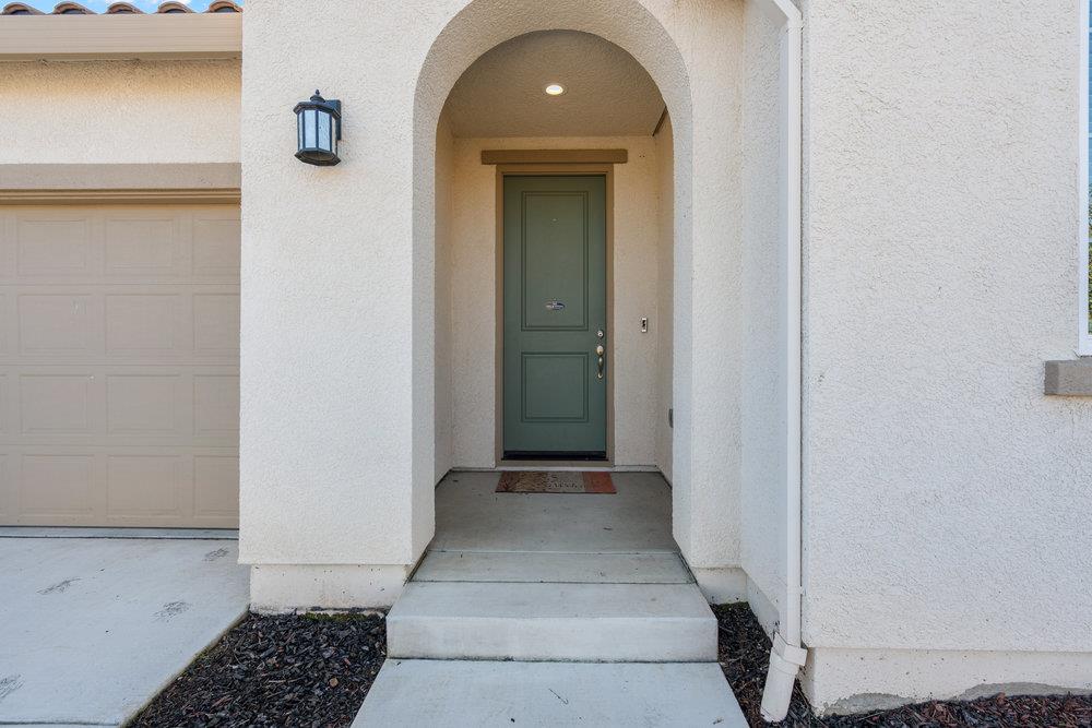 20 Hospital Road Hollister, CA 95023 - Photo 5 of 46 a view of a livingroom with wooden floor and a window