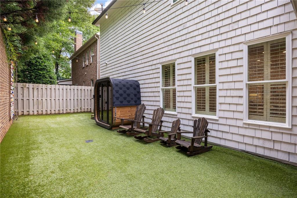 320 Valley Brook Way Atlanta, GA 30342 - Photo 32 of 38