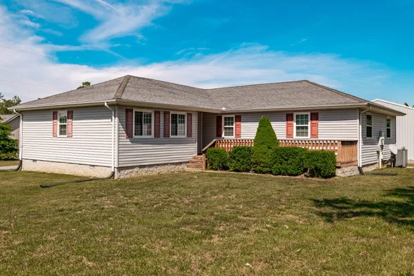 $375,000 | 1212 Mt Vernon Road, Bethpage, TN 37022