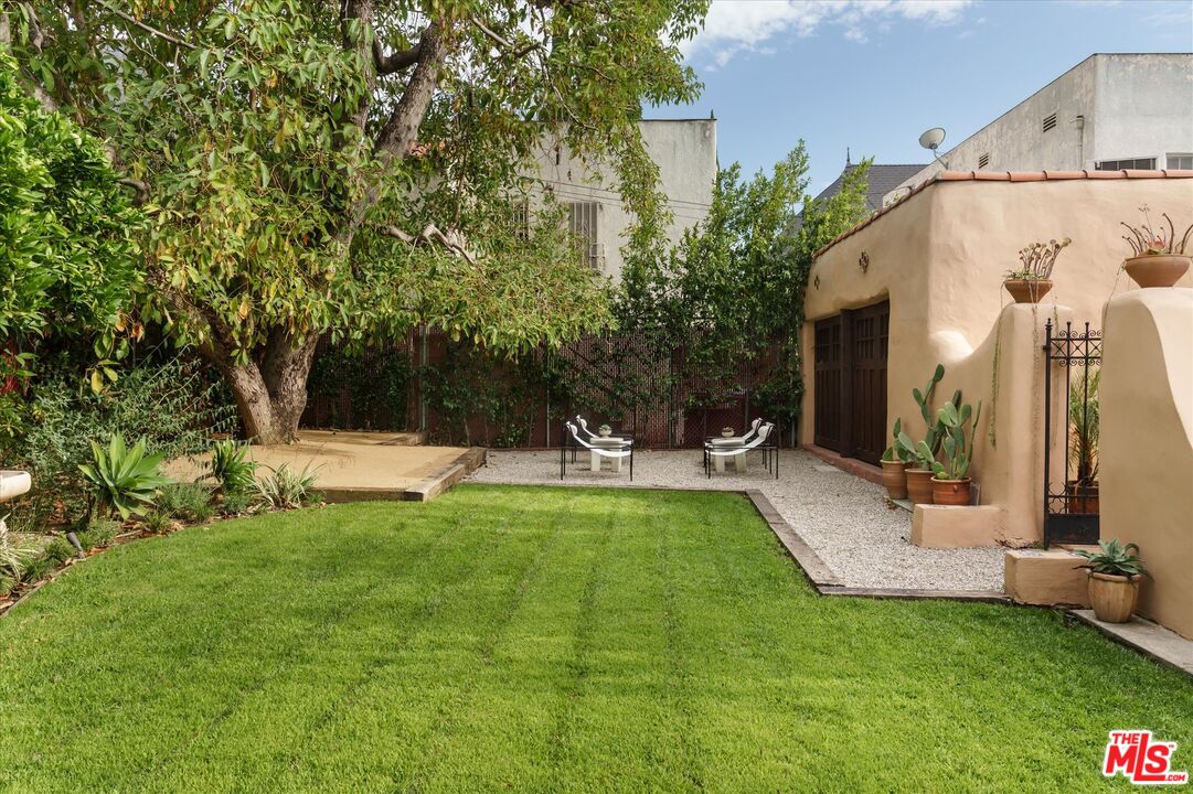 2414 4th Avenue Los Angeles, CA 90018 - Photo 36 of 39 Gallery Image 36