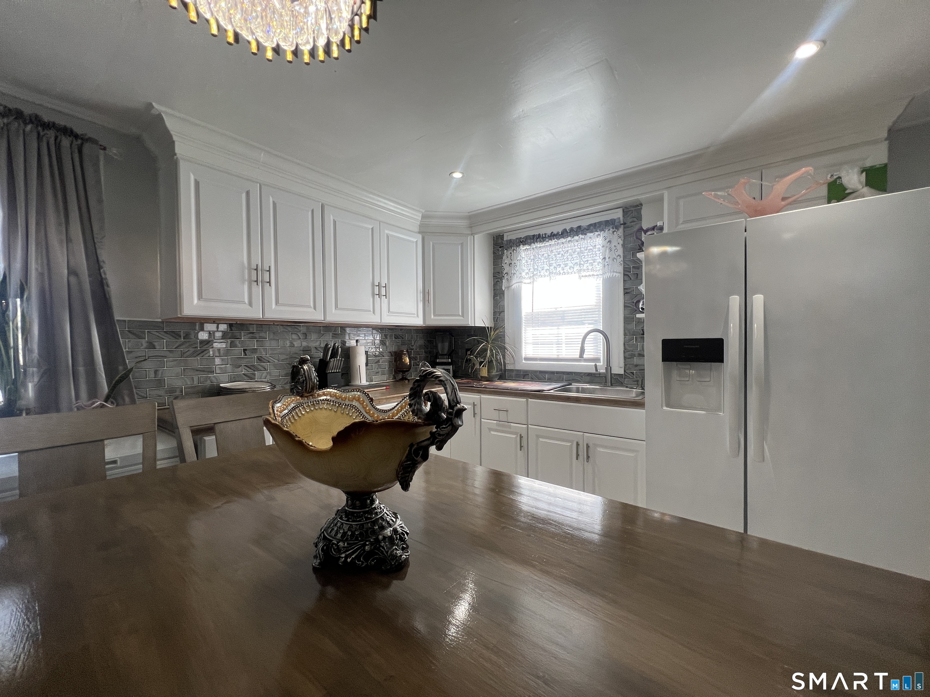 755 Congress Avenue Waterbury, CT 06708 - Photo 8 of 36