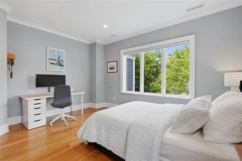 $2,795,000 | 55 Harrison Drive, Larchmont, NY 10538