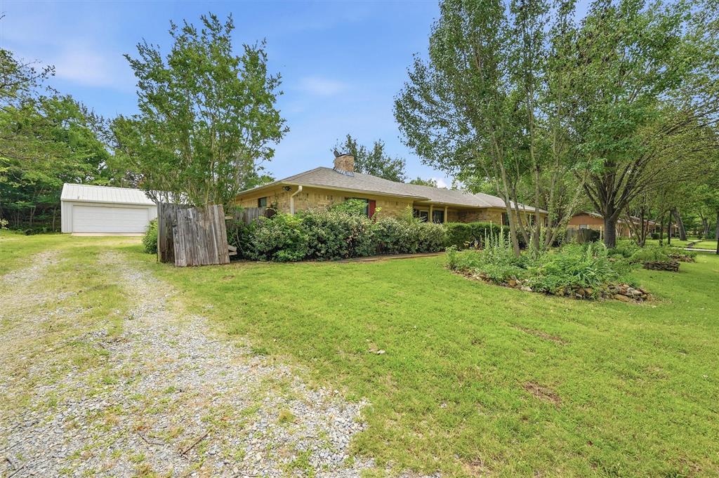 510 Cleve Cole Road Denison, TX 75021 - Photo 4 of 39
