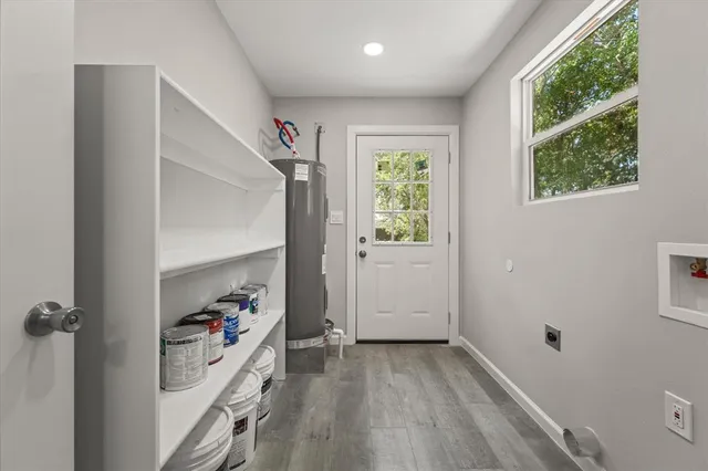 $1,900 | 917 North Wood Street, Denton, TX 76209