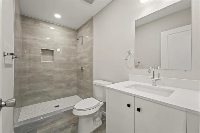 $1,900 | 917 North Wood Street, Denton, TX 76209