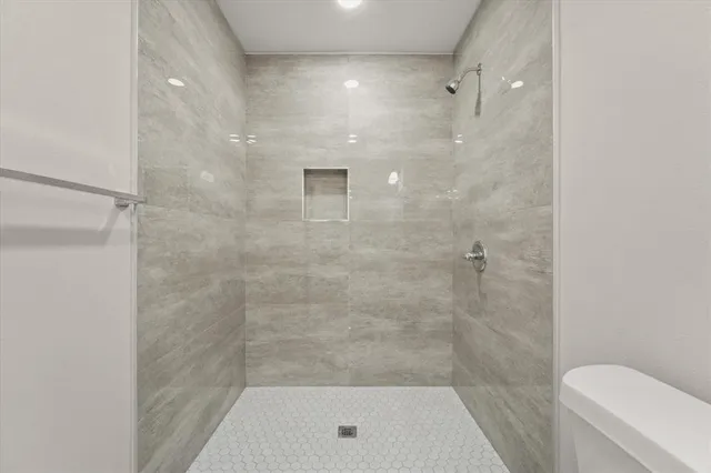 $1,900 | 917 North Wood Street, Denton, TX 76209