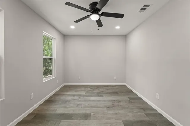 $1,900 | 917 North Wood Street, Denton, TX 76209