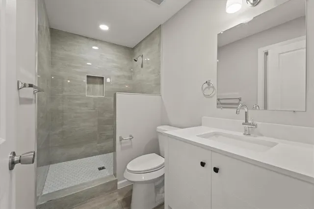 $1,900 | 917 North Wood Street, Denton, TX 76209