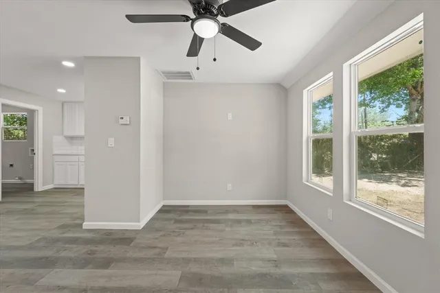 $1,900 | 917 North Wood Street, Denton, TX 76209