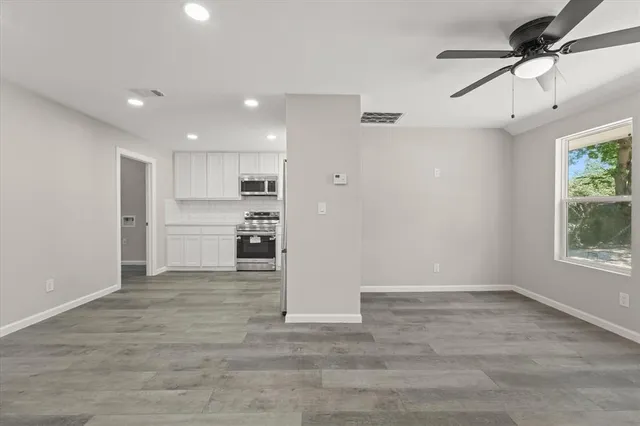 $1,900 | 917 North Wood Street, Denton, TX 76209