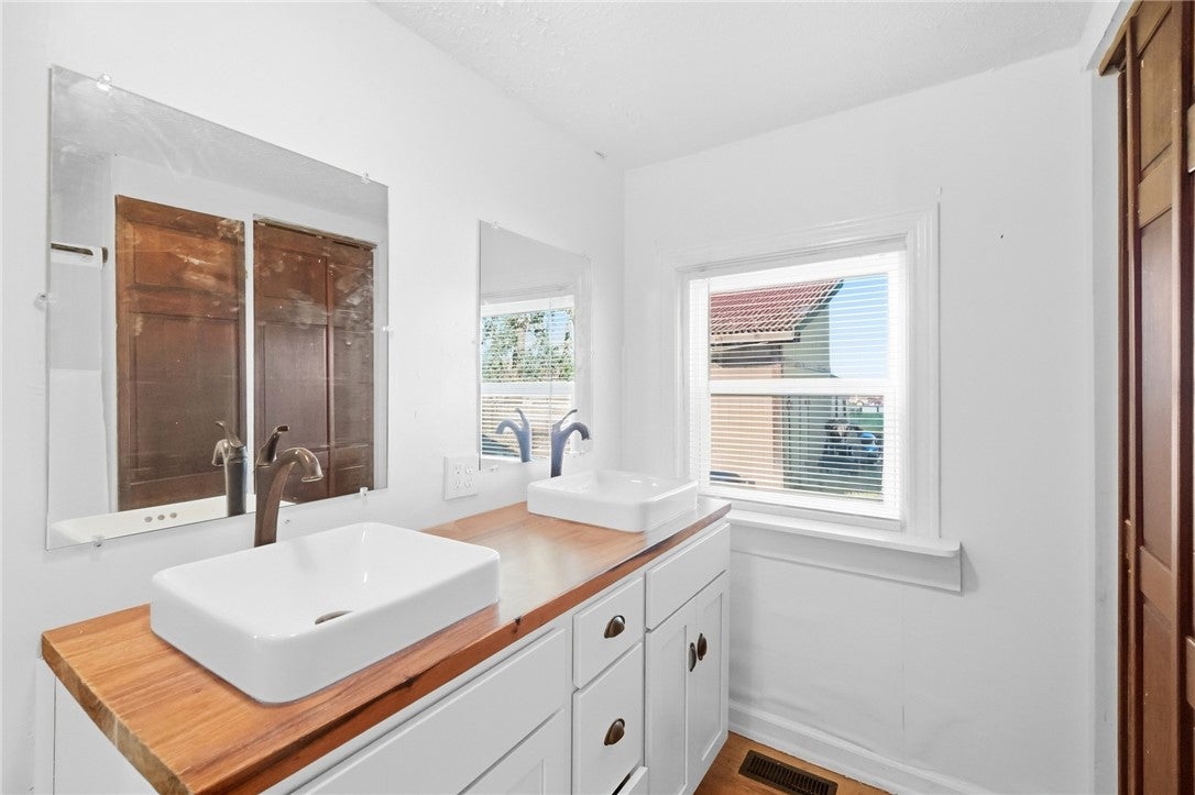 3725 Clearview Road Moraine, OH 45439 - Photo 20 of 29 Gallery Image 20