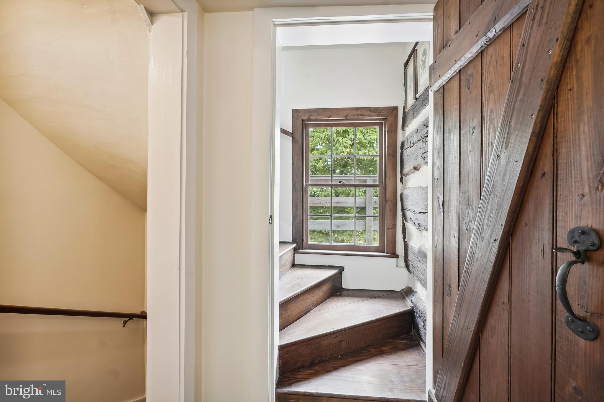 18285 Foundry Road Purcellville, VA 20132 - Photo 32 of 53 a view of front door and bedroom