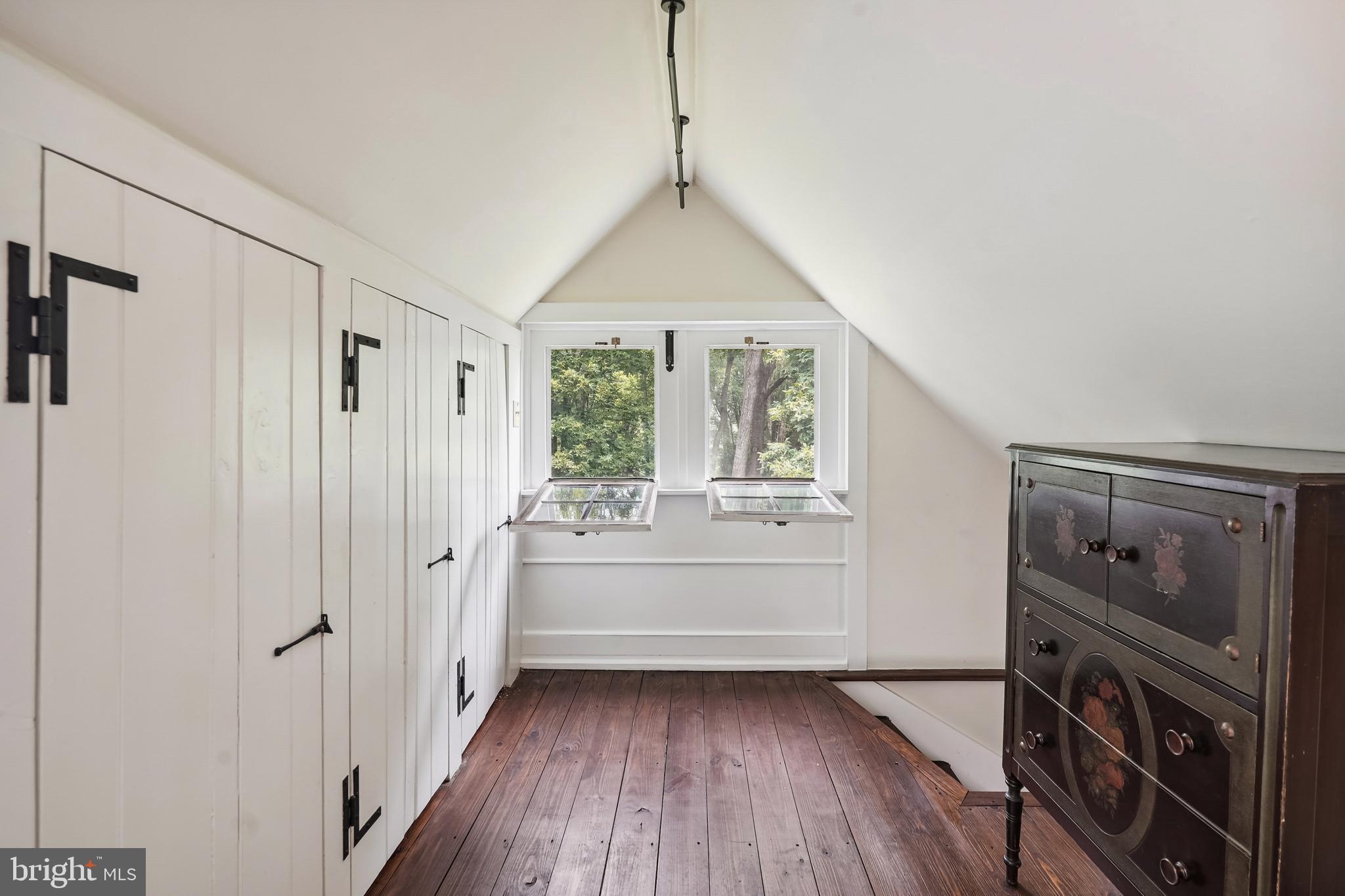 18285 Foundry Road Purcellville, VA 20132 - Photo 39 of 53 a room that has a bed and a window in it
