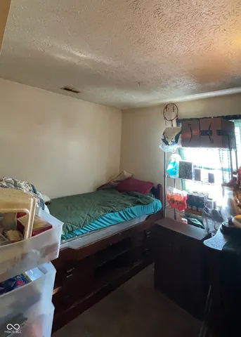 $149,900 | 158 Hitchcock Drive, Hope, IN 47246