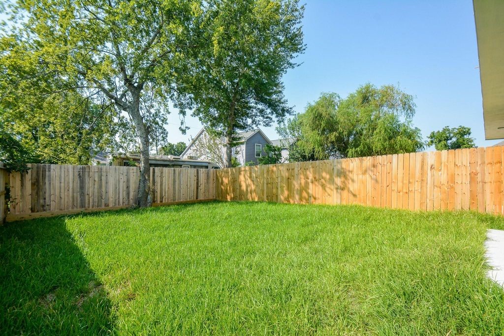 4358 Clover Street, Unit A Houston, TX 77051 - Photo 29 of 31