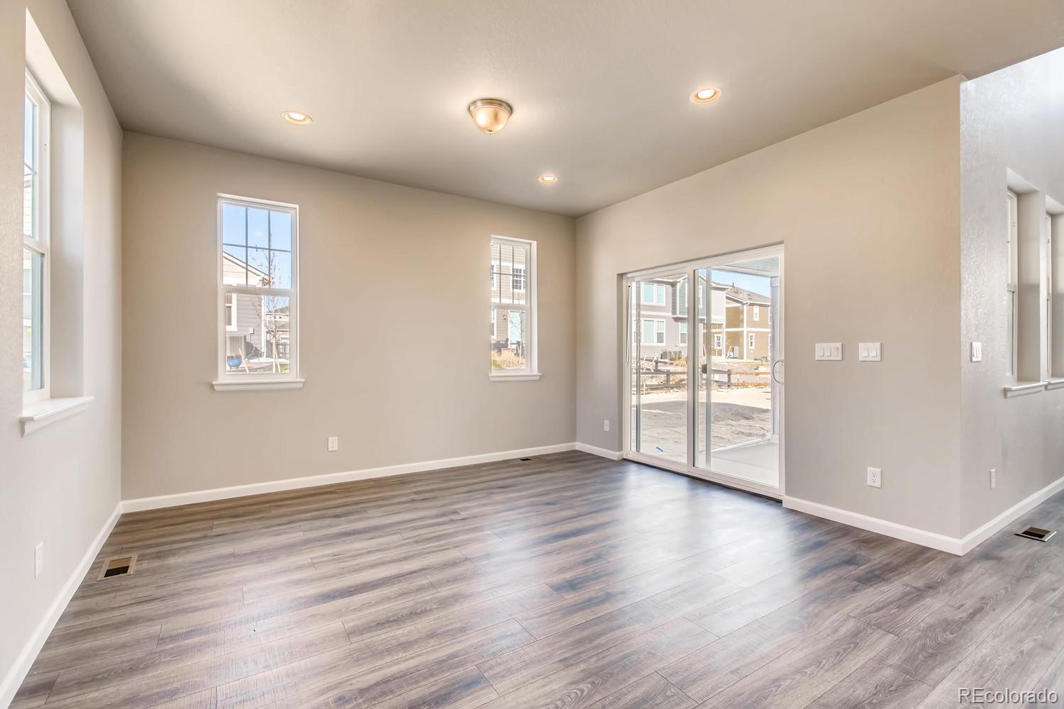 8941 South Catawba Street Aurora, CO 80016 - Photo 6 of 28