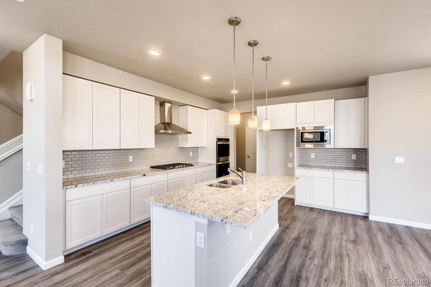 8941 South Catawba Street Aurora, CO 80016 - Photo 7 of 28