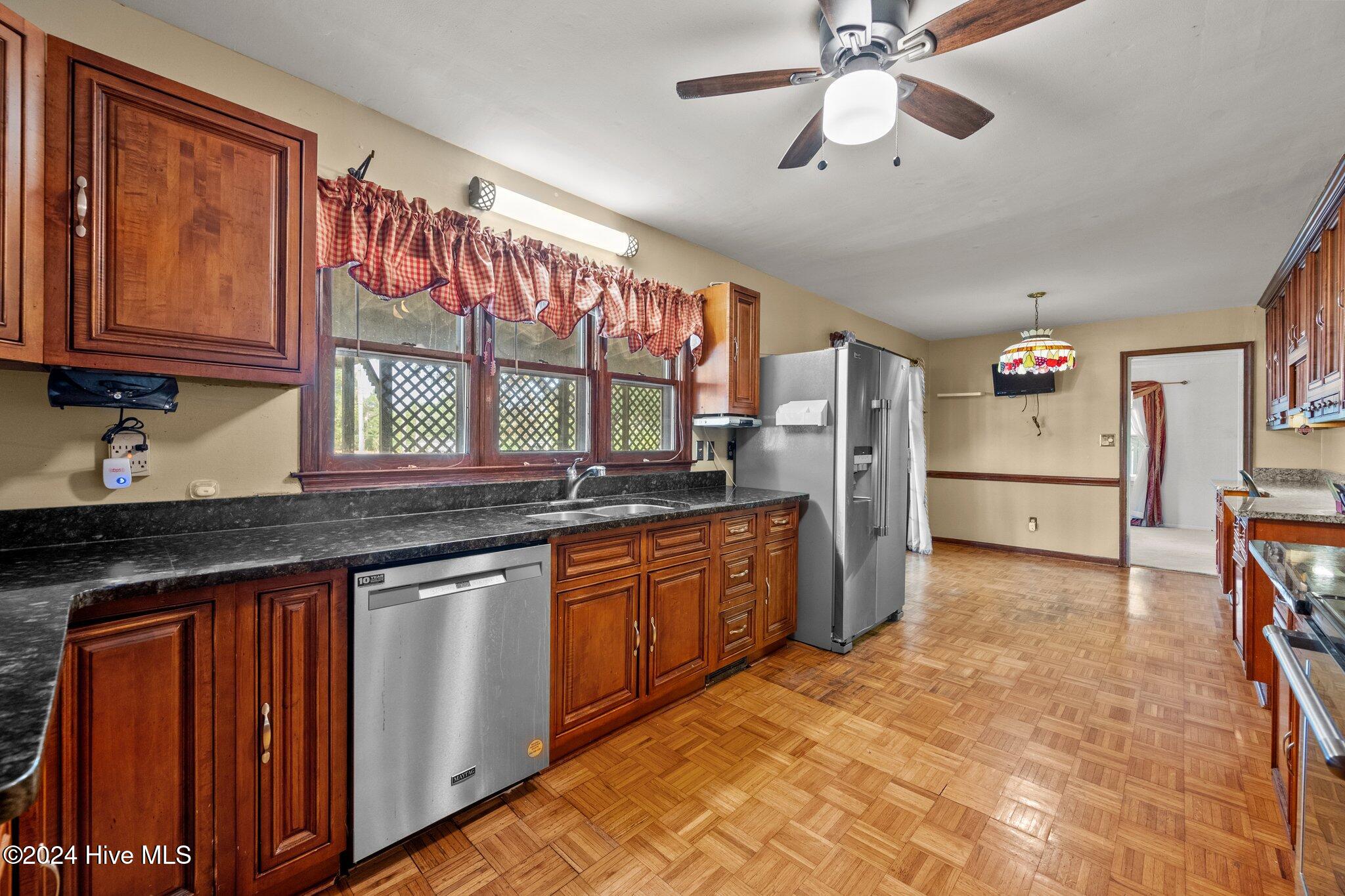 1015 Beech Tree Road Jacksonville, NC 28546 - Photo 10 of 56 9