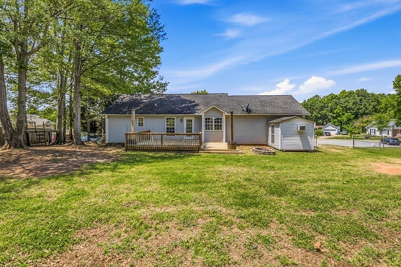 312 Carmichael Court Boiling Springs, SC 29316 - Photo 32 of 41