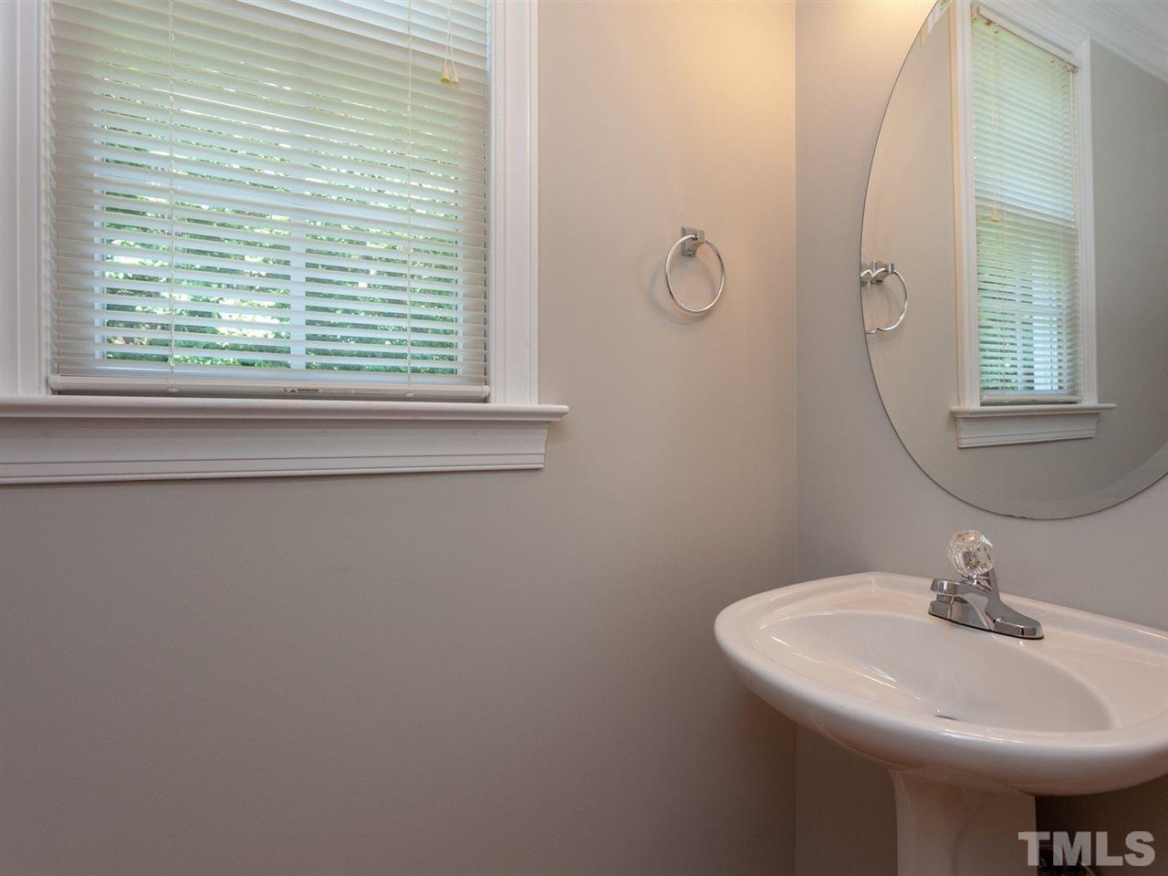 3424 Savan Court Raleigh, NC 27613 - Photo 8 of 25