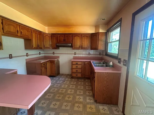 $84,000 | 2353 Hallwood Drive, St. Louis, MO 63136