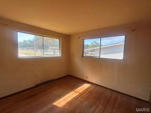 $84,000 | 2353 Hallwood Drive, St. Louis, MO 63136